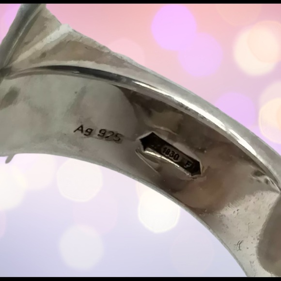 ❌SOLD❌💀 Gucci Double Skull Ring 💀 - Picture 8 of 8